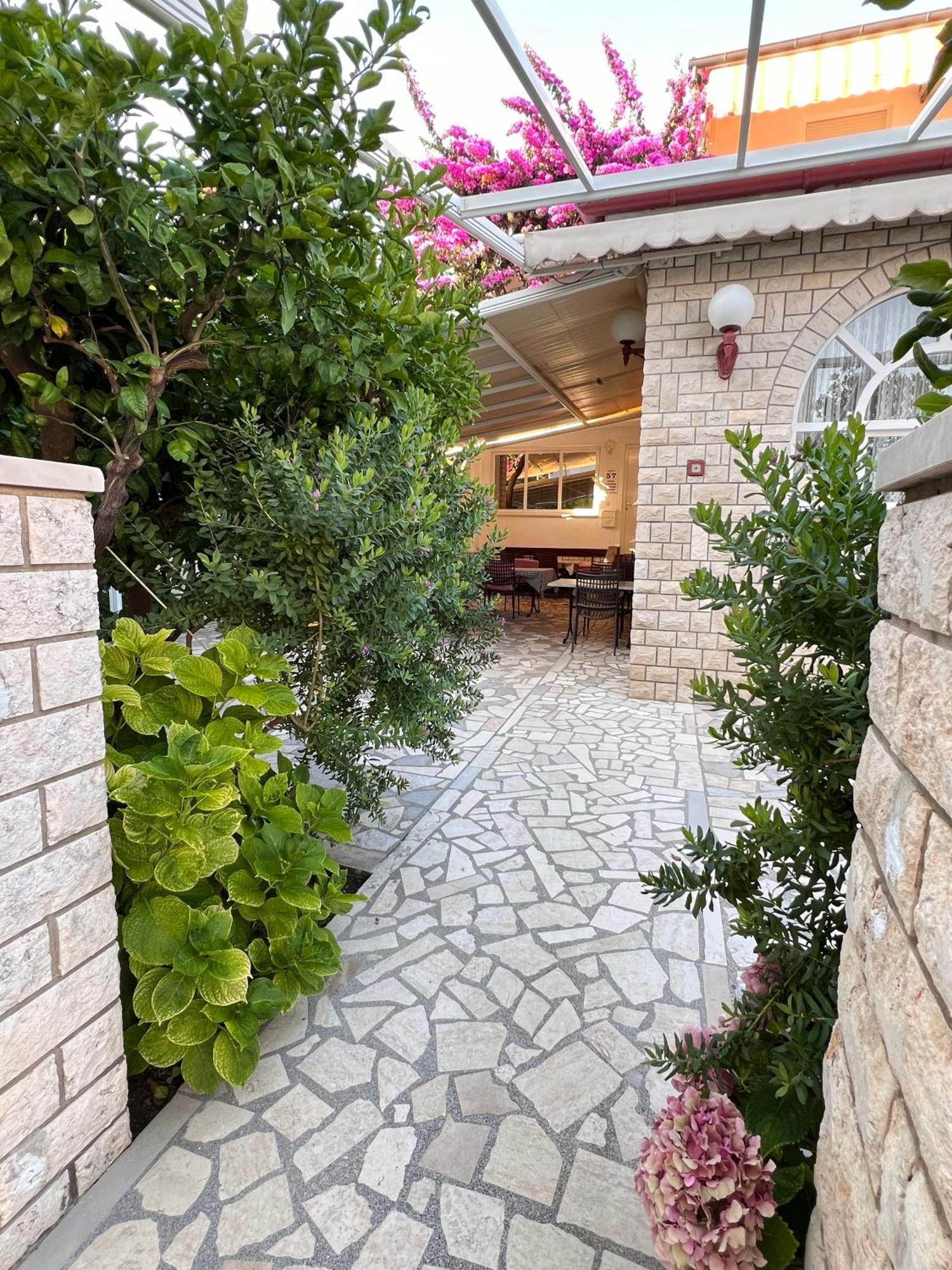 Bed & Breakfast Rab Palit Exterior photo